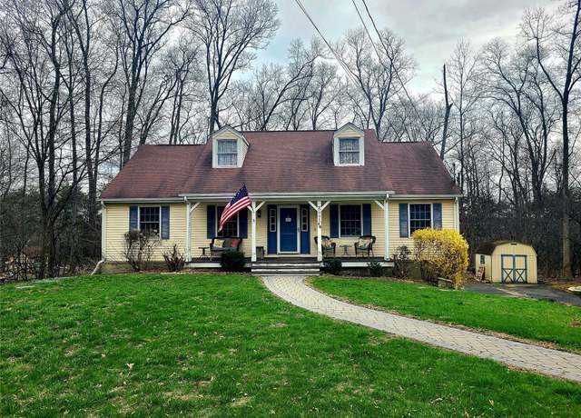 Property at 48 Fletcher Dr, Newburgh, NY 12550, 3 beds, 2.5 baths