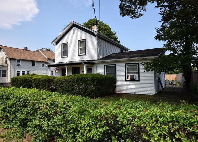 Property at 35 Station Rd S, Bellport Village, NY 11713, 2 beds, 2 baths