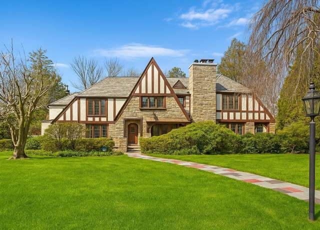 Property at 110 Mildred Pkwy, New Rochelle, NY 10804, 5 beds, 5 baths