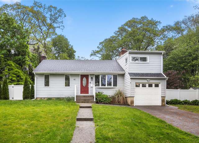 Property at 40 Quebec Dr, Huntington Station, NY 11746, 3 beds, 2 baths
