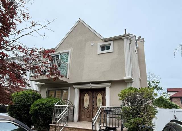 Property at 75-22 190 St, Fresh Meadows, NY 11366, 4 beds, 4.5 baths