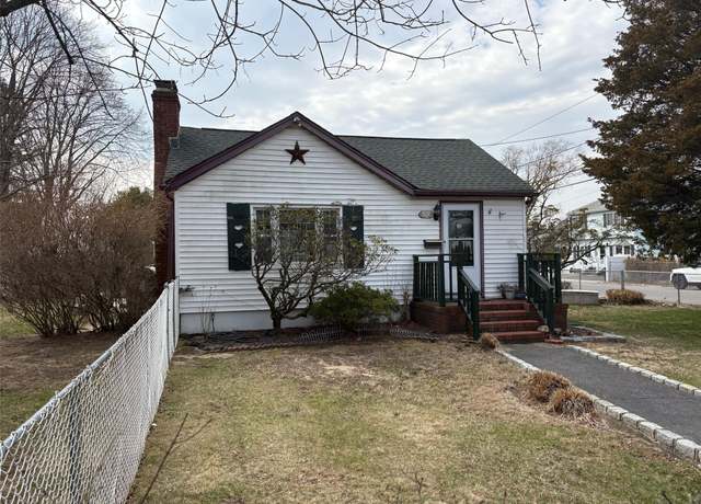 Property at 232 Belmont Ave, West Babylon, NY 11704, 1 bed, 1 bath