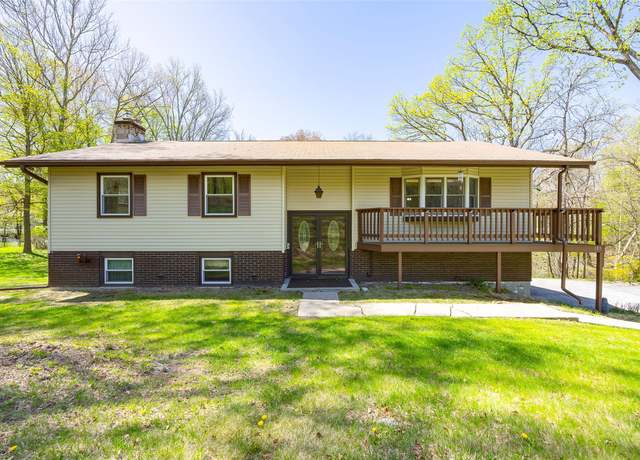 Property at 185 Roosevelt Rd, Hyde Park, NY 12538, 3 beds, 2.5 baths