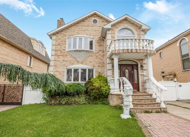 Property at 76-27 175 St, Fresh Meadows, NY 11366, 5 beds, 3.5 baths