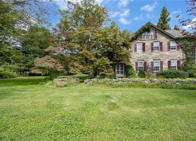 Property at 447 Scotchtown Collabar Rd, Middletown, NY 10941, 6 beds, 3 baths