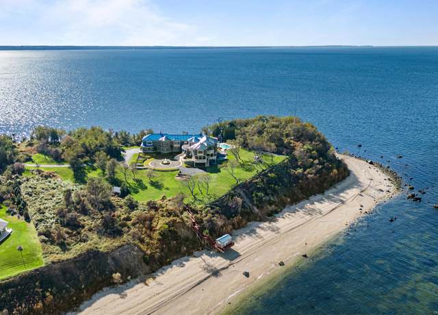 Property at 70 Crane Neck Rd, Setauket, NY 11733, 6 beds, 7.5 baths