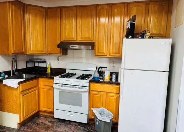 Property at 2265 W 7th St Unit 3B, Brooklyn, NY 11223, 2 beds, 1 bath