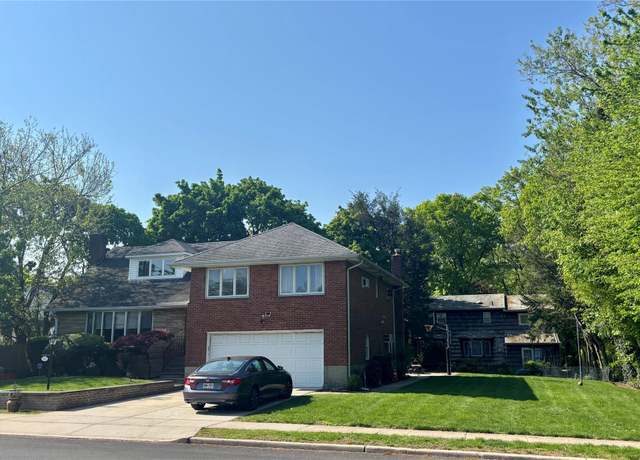 Property at 491 Bell St, West Hempstead, NY 11552, 7 beds, 4.5 baths