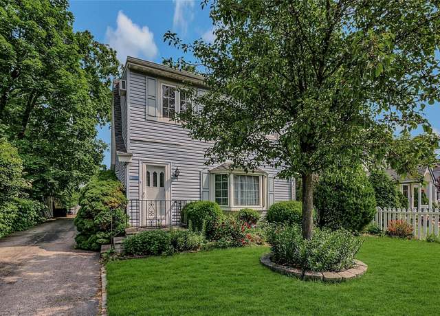 Property at 20 Baylis Pl, Syosset, NY 11791, 3 beds, 2.5 baths