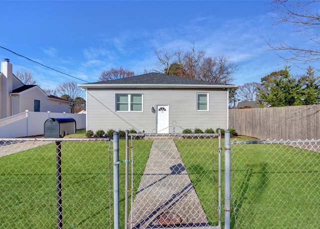 Property at 69 Doolittle St, Brentwood, NY 11717, 2 beds, 1 bath