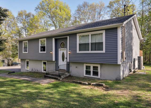 Property at 13 Jason Ct, Newburgh, NY 12550, 3 beds, 2 baths