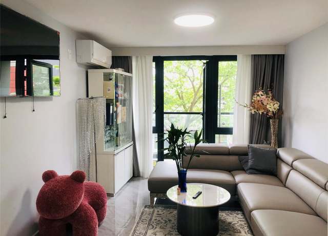 Property at 811 45th Blfs Unit 3C, Brooklyn, NY 11220, 1 bed, 1 bath