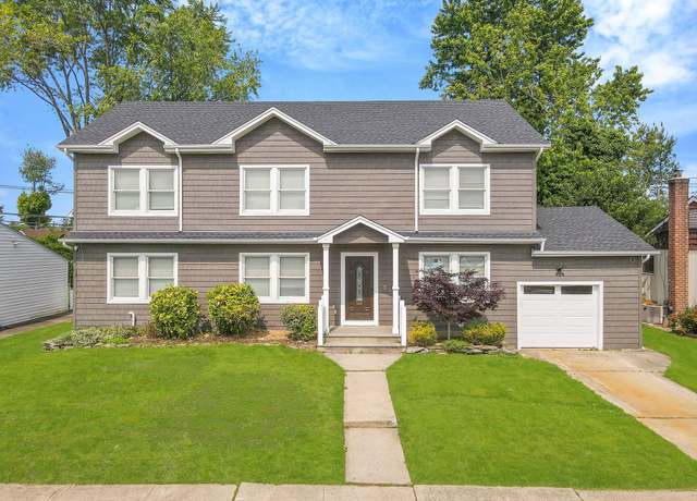 Property at 49 Ronni Dr, East Meadow, NY 11554, 8 beds, 3 baths