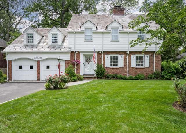 Property at 38 Mason Dr, Manhasset, NY 11030, 4 beds, 3.5 baths