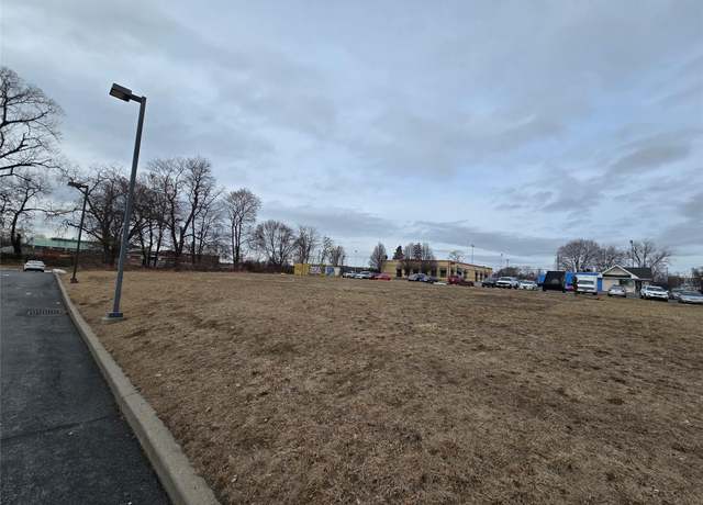Property at 102 S Robinson Ave, Newburgh, NY 12550