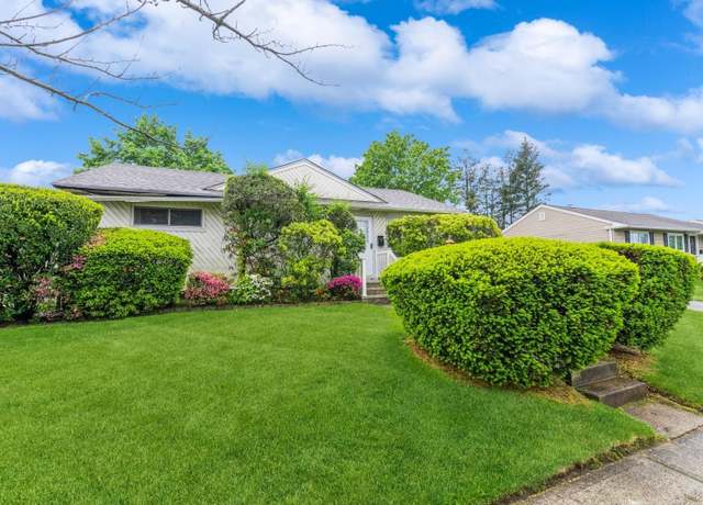 Property at 769 Anderson Ave, Franklin Square, NY 11010, 3 beds, 1.5 baths