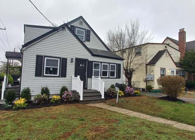 Property at 3 Hampton Rd, Lynbrook, NY 11563, 4 beds, 2 baths