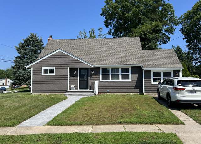 Property at 7 Mindy Ln, Jericho, NY 11590, 4 beds, 2 baths