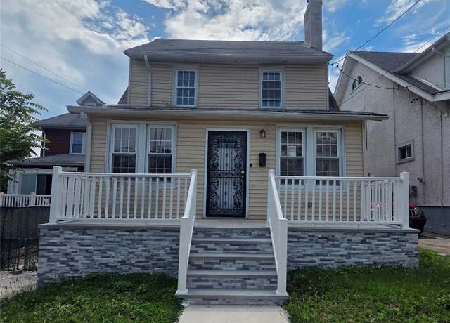 Property at 10532 192nd St, Saint Albans, NY 11412, 4 beds, 3.5 baths