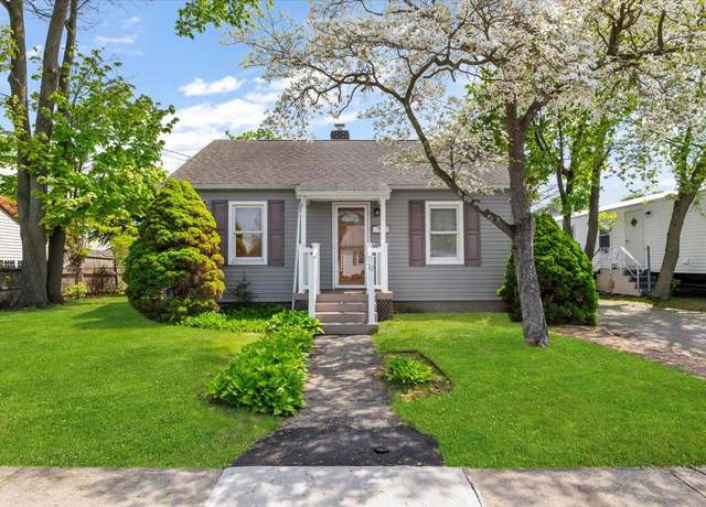 Property at 12 Leyden St, Huntington Station, NY 11746, 3 beds, 2 baths