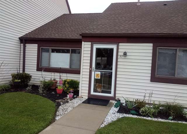 Property at 57 Gauguin Ct #57, Middle Island, NY 11953, 2 beds, 1 bath
