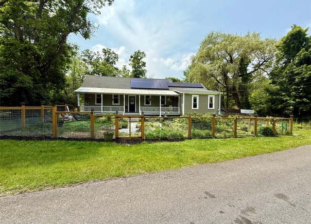 Property at 65 Boris Rd, Bloomingburg, NY 12721, 3 beds, 1.5 baths