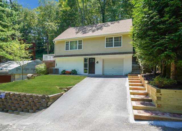 Property at 57 Oakdale Rd, Centerport, NY 11721, 4 beds, 2 baths