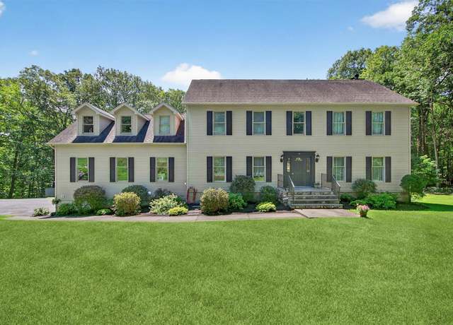 Property at 40 Shallow Stream Rd, Carmel, NY 10512, 4 beds, 3.5 baths