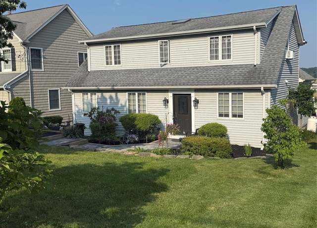 Property at 19 Hillside Ave, Northport, NY 11768, 5 beds, 3 baths
