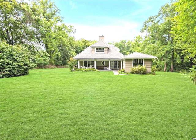 Property at 1 Breeze Hill Rd, Northport, NY 11768, 4 beds, 2 baths