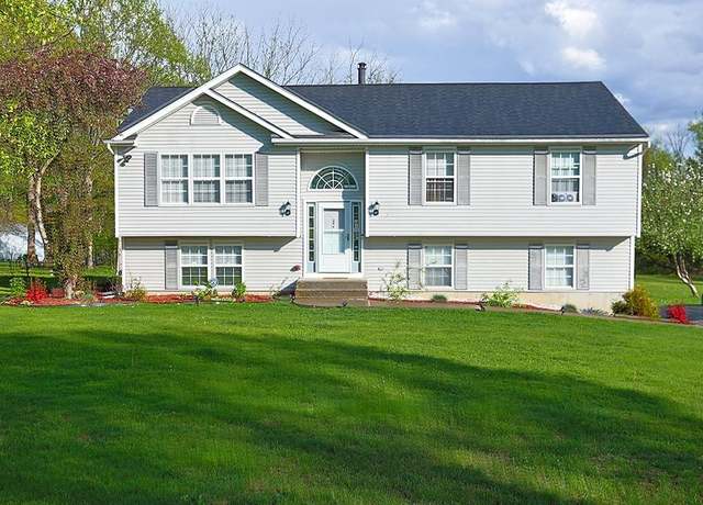 Property at 490 Lake Rd, New Windsor, NY 12553, 3 beds, 2.5 baths