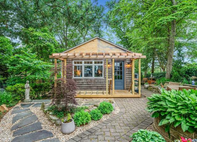 Property at 12 Friendship Dr, Rocky Point, NY 11778, 1 bed, 1 bath