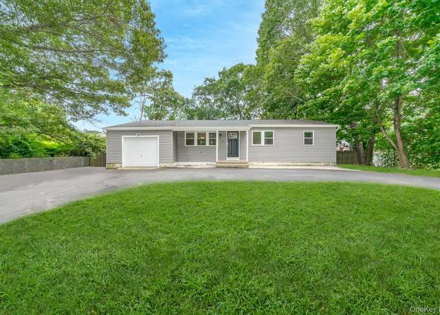 Property at 34 Pinetop Dr, Shirley, NY 11967, 3 beds, 2 baths