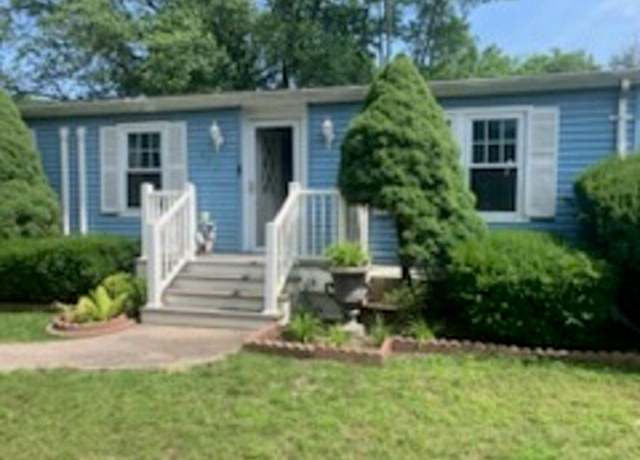 Property at 1661 Old Country Rd #423, Riverhead, NY 11901, 2 beds, 2 baths