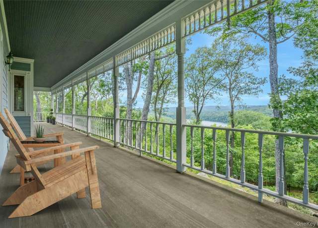 Property at 25 Lake Gilead Rd, Carmel, NY 10512, 4 beds, 3.5 baths