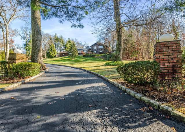 Property at 10 Rolling Hill Rd, Old Westbury, NY 11568, 5 beds, 3 baths