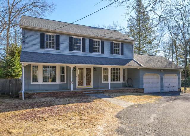 Property at 65 Tamarack St, East Northport, NY 11731, 4 beds, 2.5 baths
