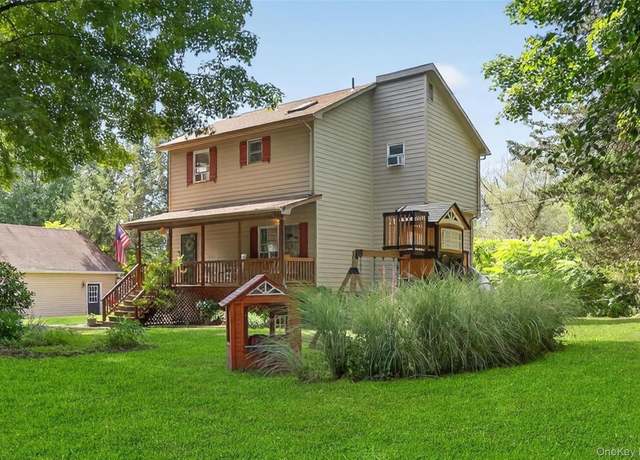 Property at 321 Bellvale Lakes Rd, Warwick, NY 10990, 3 beds, 1.5 baths