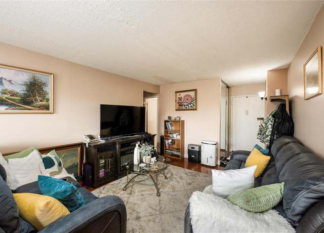 Property at 357 N Broadway Unit 2B, Yonkers, NY 10701, 2 beds, 1.5 baths