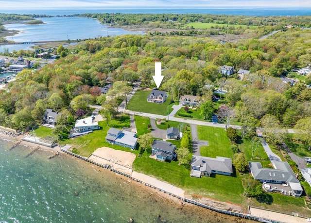 Property at 285 Blue Marlin Dr, Southold, NY 11971, 4 beds, 4.5 baths