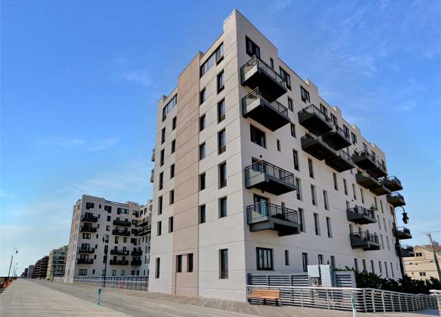 Property at 100 W Broadway Unit 6Q, Long Beach, NY 11561, 1 bed, 1.5 baths
