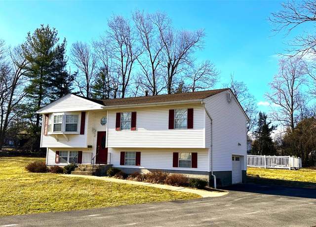 Property at 27 Rose Hill Park, Cornwall, NY 12518, 5 beds, 2 baths