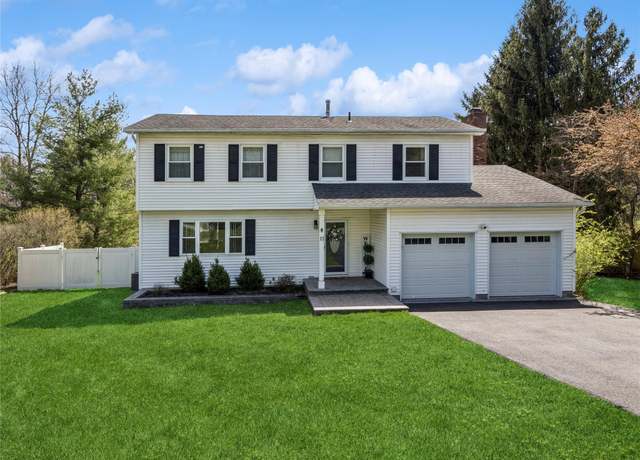 Property at 11 Arlington Dr, Harriman, NY 10926, 4 beds, 2.5 baths