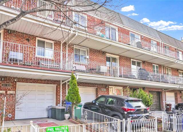 Property at 3145 37th St, Astoria, NY 11103, 7 beds, 6 baths