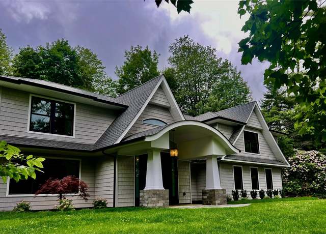 Property at 480 Vanderbilt Pkwy, Dix Hills, NY 11746, 5 beds, 6 baths