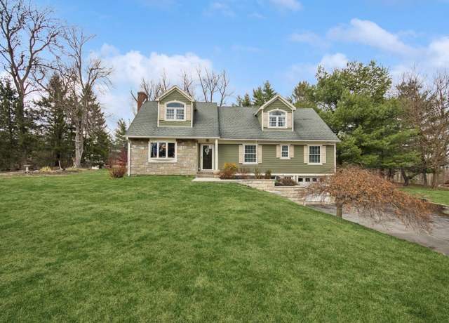 Property at 33 Wellesley Pl, Fishkill, NY 12524, 5 beds, 2.5 baths