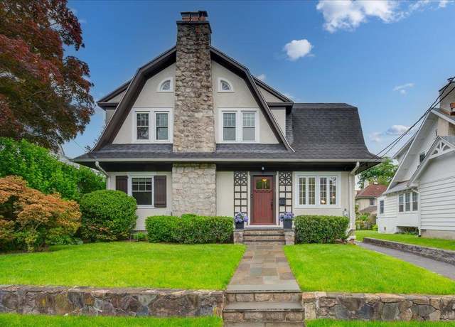 Property at 24 Storer Ave, Pelham, NY 10803, 3 beds, 2.5 baths