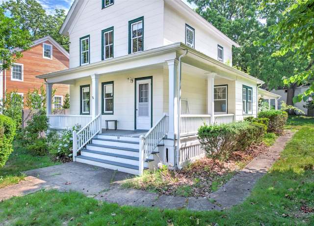 Property at 2 Shore Rd, East Setauket, NY 11733, 3 beds, 2 baths