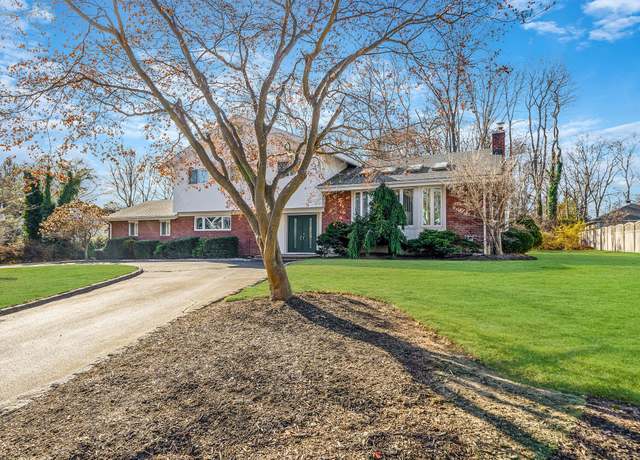 Property at 23 Highfield Dr, Dix Hills, NY 11746, 4 beds, 2.5 baths