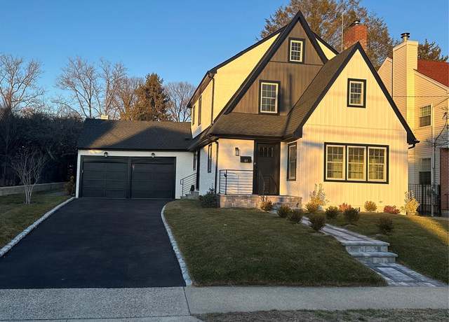 Property at 61 Oakland Ave, Port Washington, NY 11050, 4 beds, 2.5 baths
